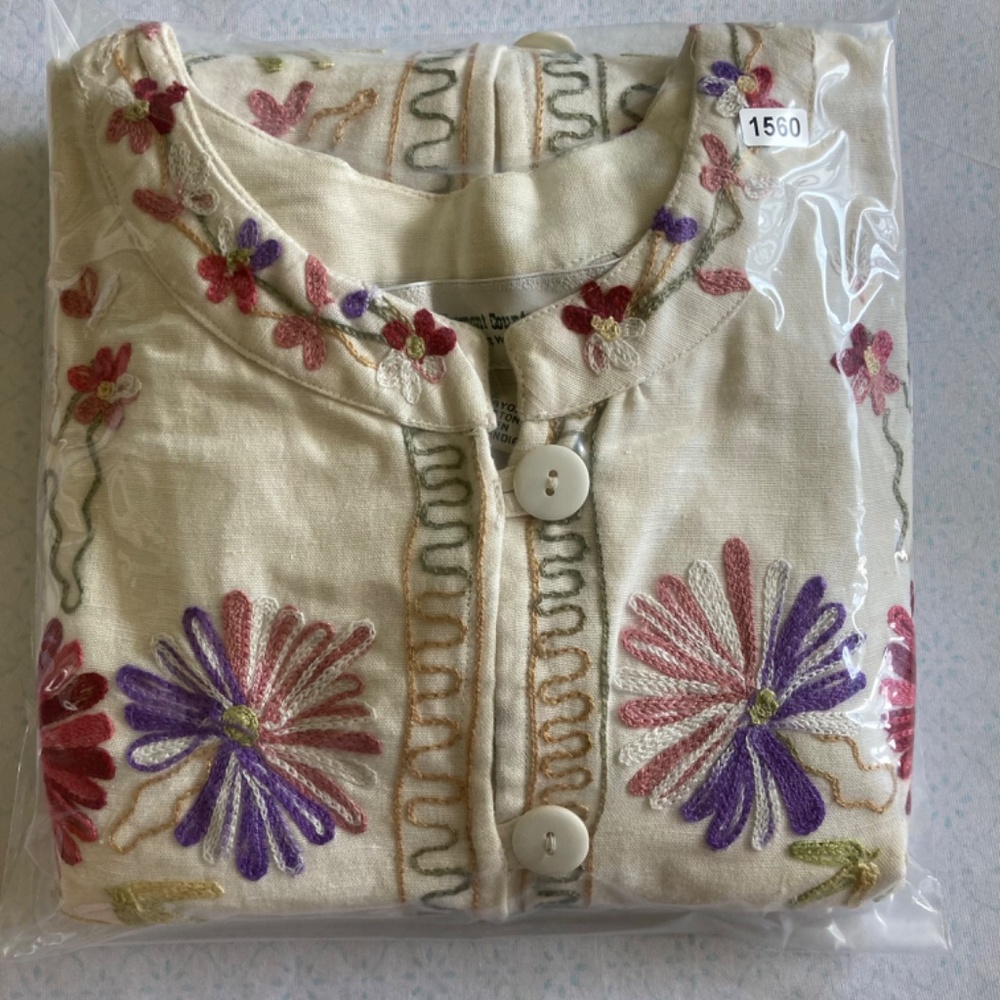 New The Vermont country store women’s embroidered top with flaws - Picture 9 of 9